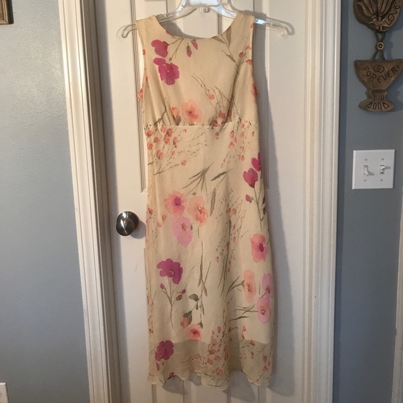 Sleeveless Floral Dress - Picture 1 of 8